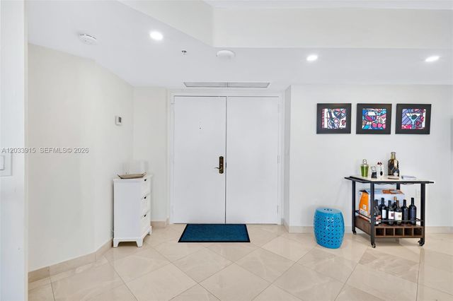 6301 Collins Avenue 1708, Miami Beach, FL 33141
