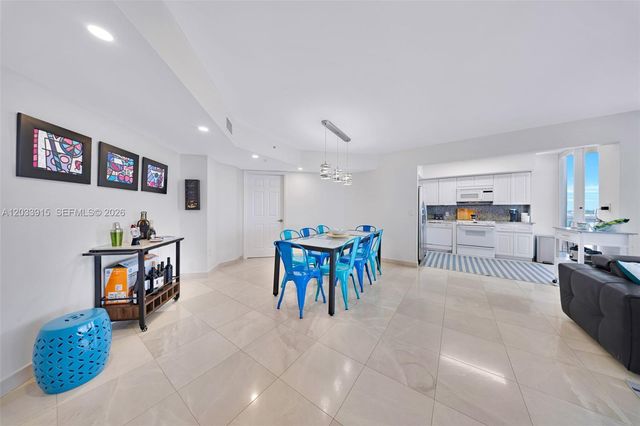 6301 Collins Avenue 1708, Miami Beach, FL 33141