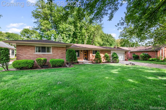 38230 Chartier Street, Harrison Charter Township, MI 48045