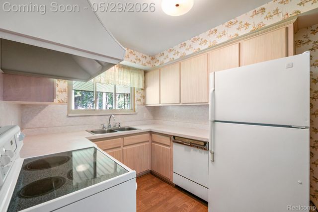 38230 Chartier Street, Harrison Charter Township, MI 48045