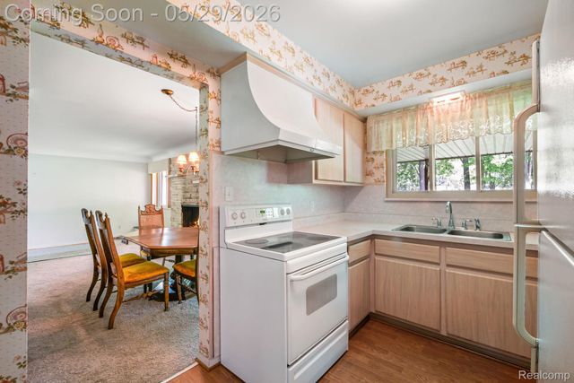 38230 Chartier Street, Harrison Charter Township, MI 48045