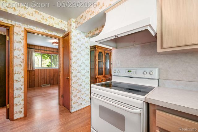 38230 Chartier Street, Harrison Charter Township, MI 48045