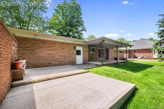 38230 Chartier Street, Harrison Charter Township, MI 48045