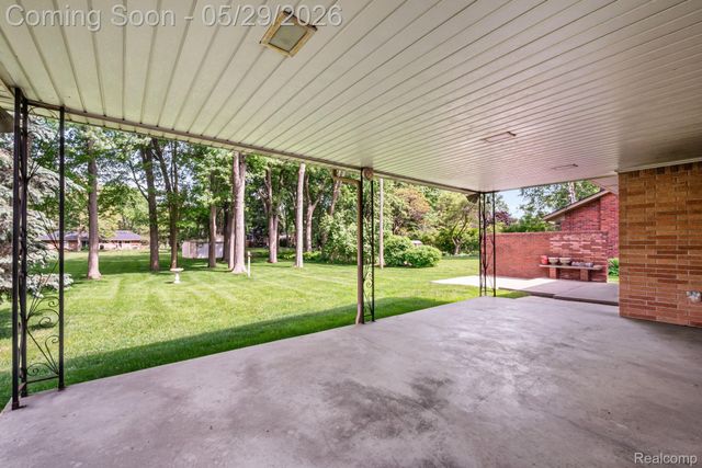 38230 Chartier Street, Harrison Charter Township, MI 48045