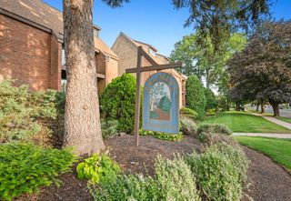 42 North Main Street APT 78, West Hartford, CT 06107