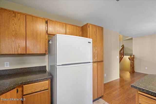 673 E Cloverleaf Dr, Hayden, ID 83835