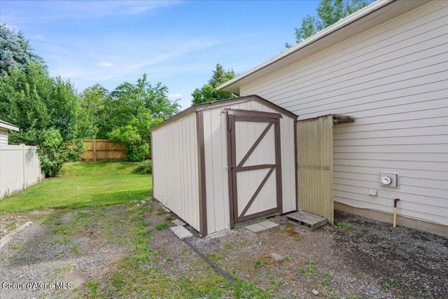 673 E Cloverleaf Dr, Hayden, ID 83835