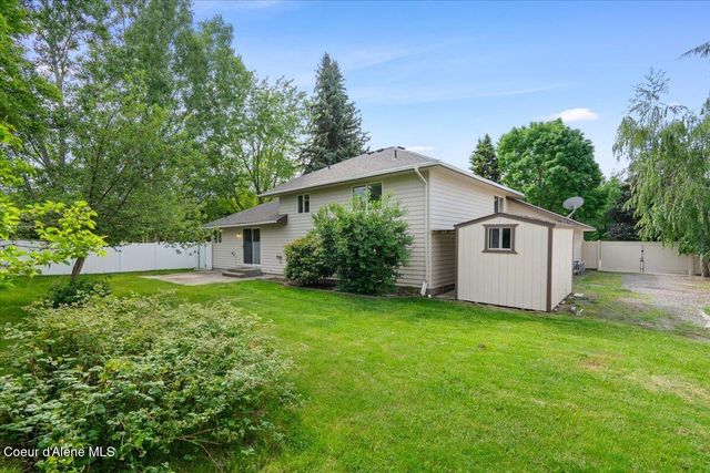 673 E Cloverleaf Dr, Hayden, ID 83835