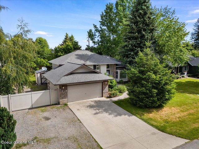 673 E Cloverleaf Dr, Hayden, ID 83835