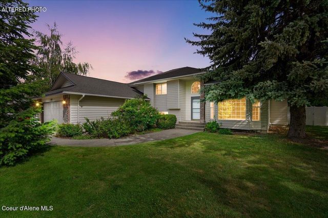 673 E Cloverleaf Dr, Hayden, ID 83835
