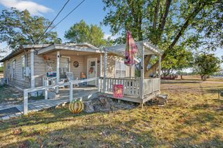 1309 Blackjack ST, Lockhart, TX 78644