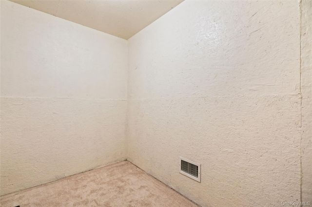 5 Newcastle Court, Riverhead, NY 11901