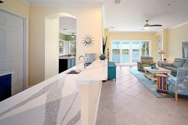 6435 MOORINGS POINT CIRCLE 201, Lakewood Ranch, FL 34202