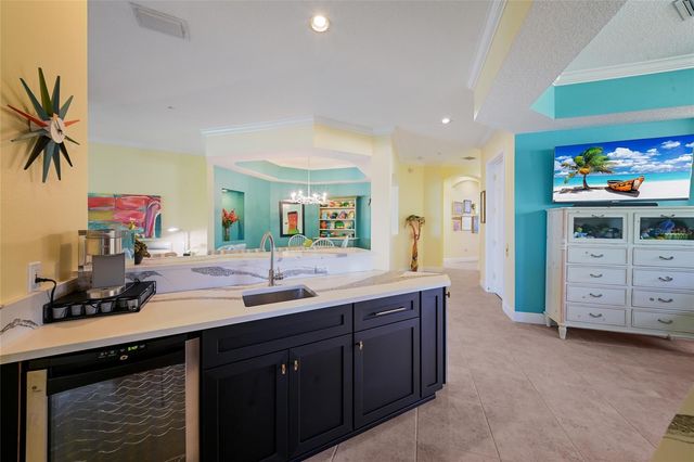 6435 MOORINGS POINT CIRCLE 201, Lakewood Ranch, FL 34202