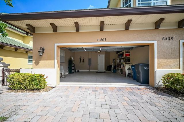 6435 MOORINGS POINT CIRCLE 201, Lakewood Ranch, FL 34202