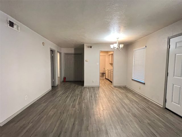 1108 N Elm Street 3, Denton, TX 76201