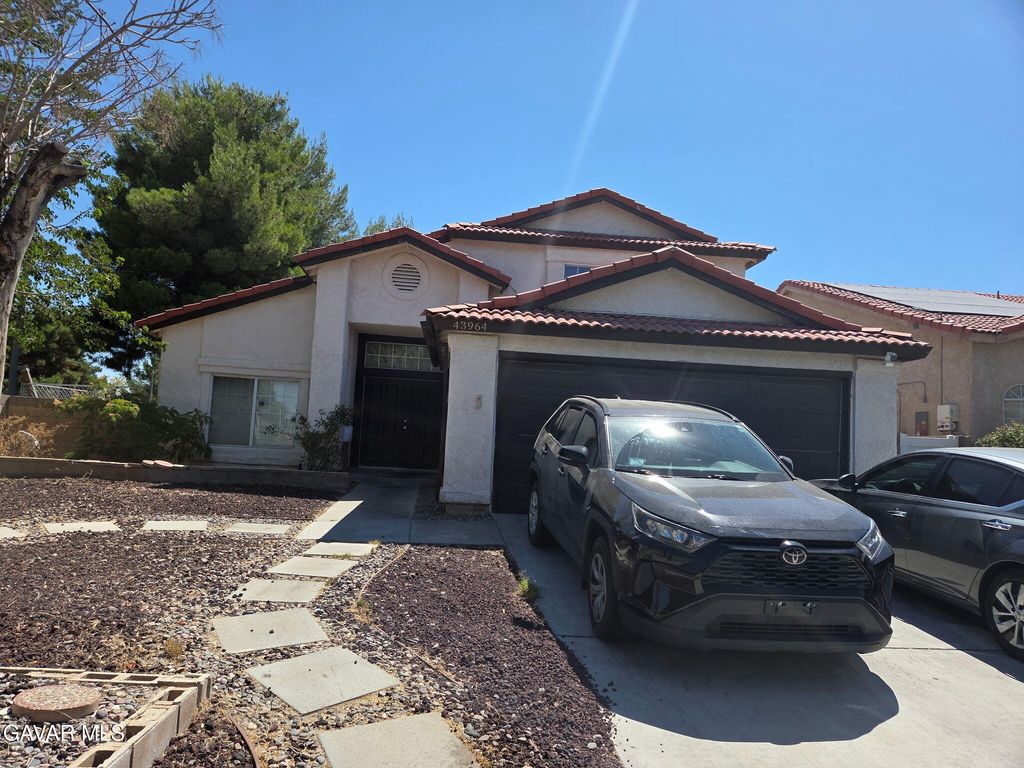 43964 Fallon Drive, Lancaster, CA 93535