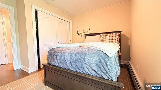 29 Skymark Court, Upper Saddle River, NJ 07458