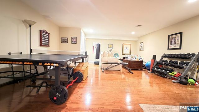 29 Skymark Court, Upper Saddle River, NJ 07458