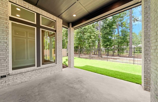 9746 Roaring River Falls Lane, Porter, TX 77365