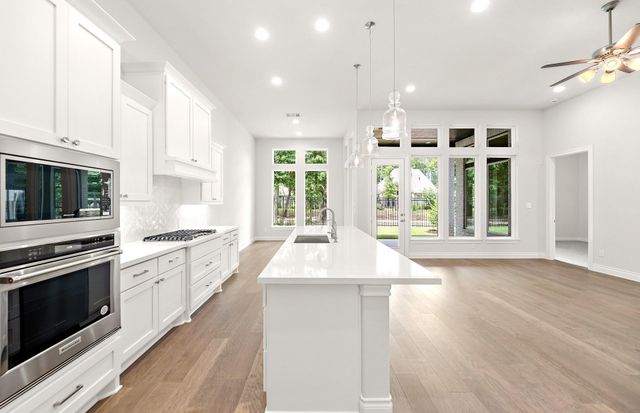 9746 Roaring River Falls Lane, Porter, TX 77365