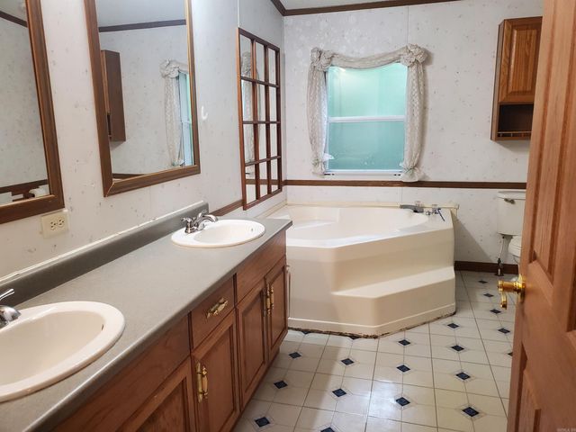 288 Polk Road 57, Mena, AR 71953