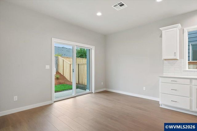 7433 SE Berg Dr, Corvallis, OR 97330