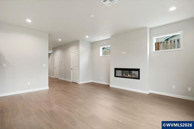7433 SE Berg Dr, Corvallis, OR 97330