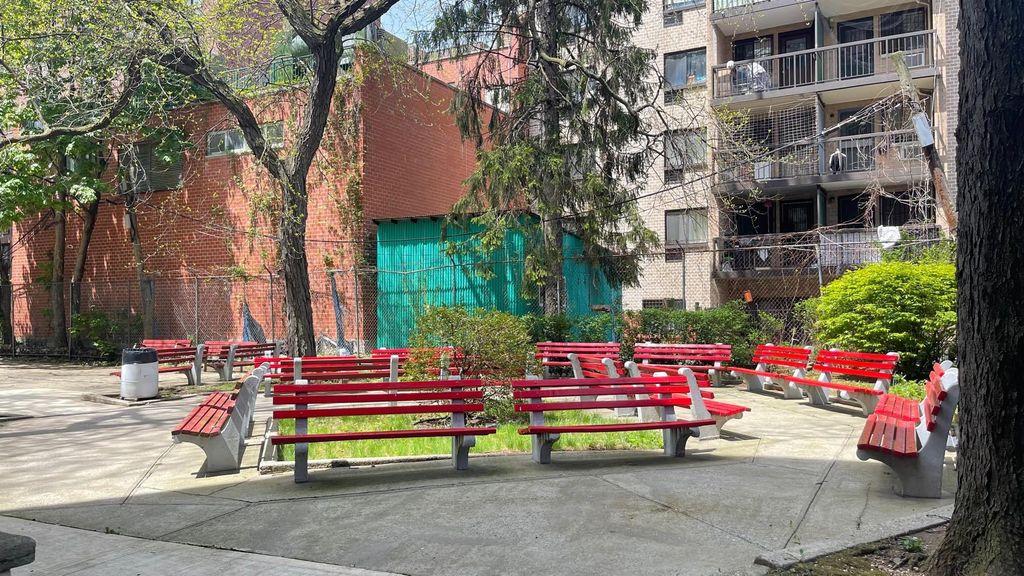 142-05 Roosevelt Avenue 204, Flushing, NY 11354