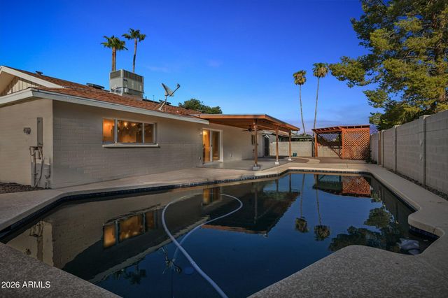 8719 E COLUMBUS Avenue, Scottsdale, AZ 85251