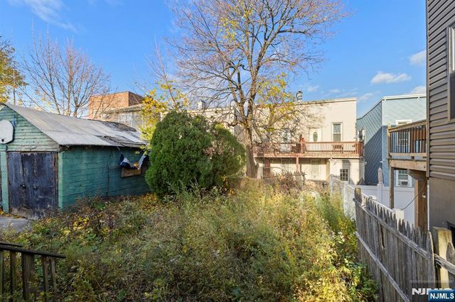 122 18th Street, Union City, NJ 07087