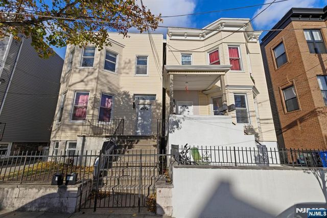 122 18th Street, Union City, NJ 07087