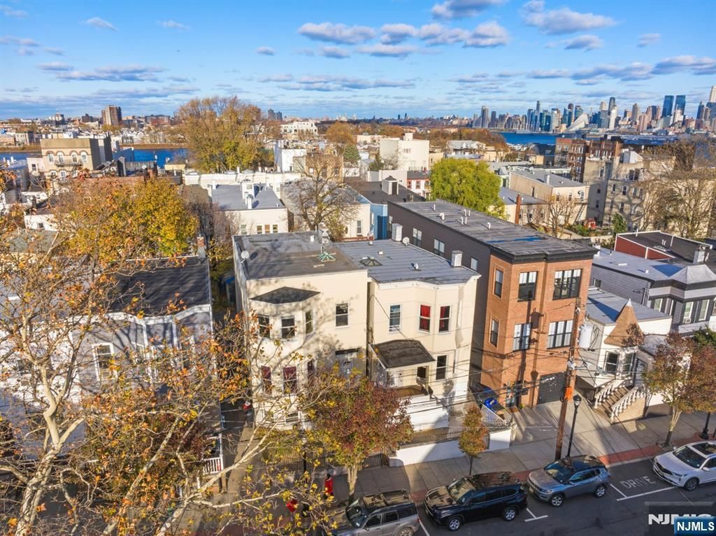 122 18th Street, Union City, NJ 07087