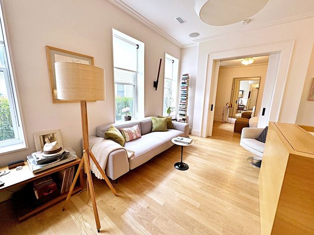 206 Webster 1A, Boston, MA 02128