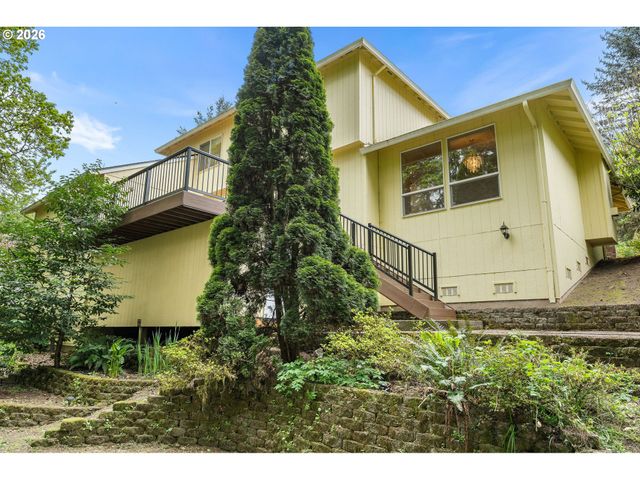 453 E STONECREEK Dr, La Center, WA 98629
