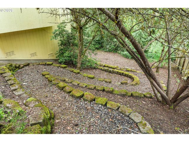 453 E STONECREEK Dr, La Center, WA 98629