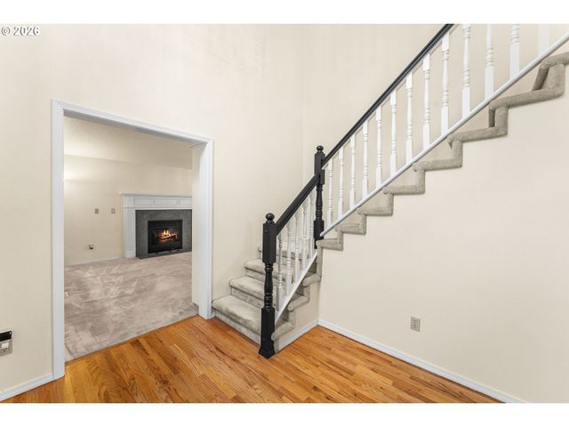 453 E STONECREEK Dr, La Center, WA 98629