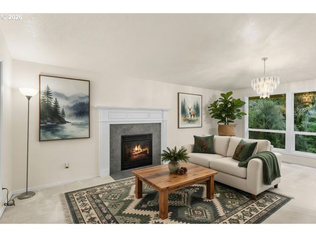 453 E STONECREEK Dr, La Center, WA 98629