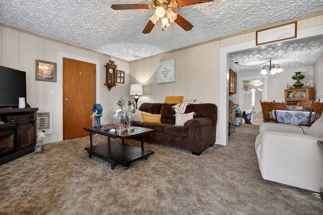 2531 Old Well Rd, Morrison, TN 37357