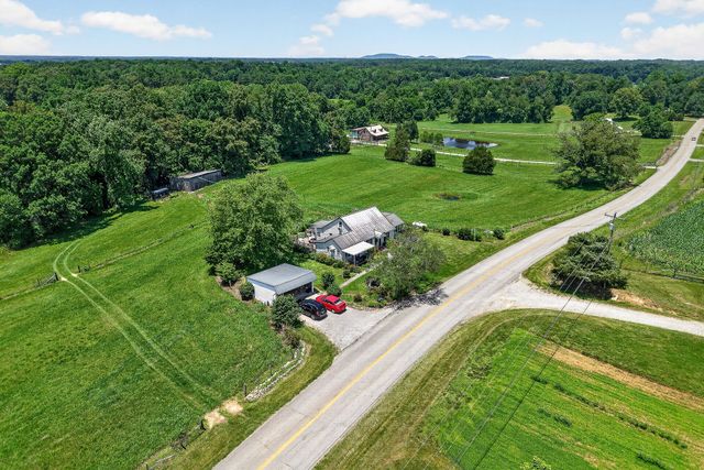 2531 Old Well Rd, Morrison, TN 37357