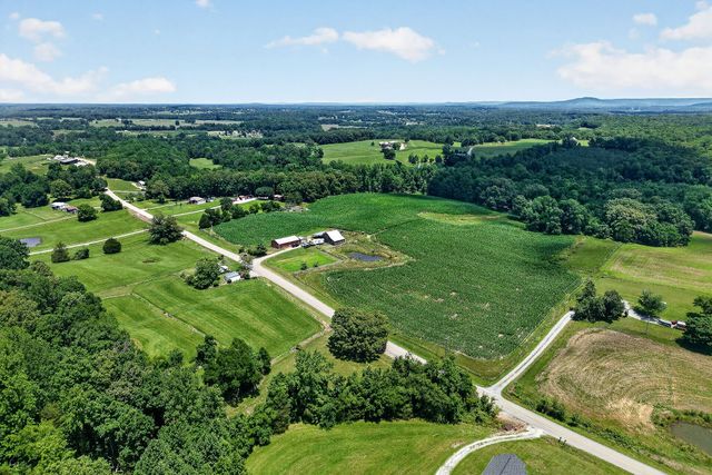 2531 Old Well Rd, Morrison, TN 37357