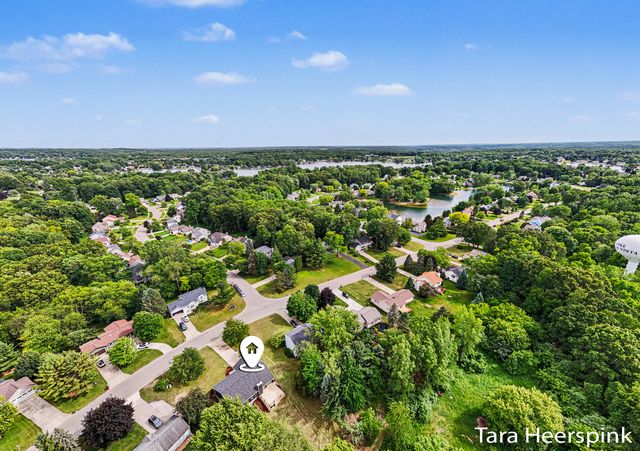 6237 Arroyo Vista Drive Ne, Cannon Twp, MI 49341