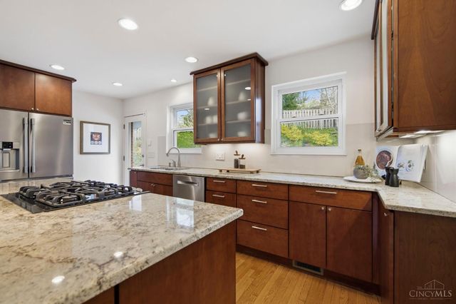 2750 Lower Grandin Road, Cincinnati, OH 45208