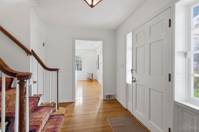 2750 Lower Grandin Road, Cincinnati, OH 45208