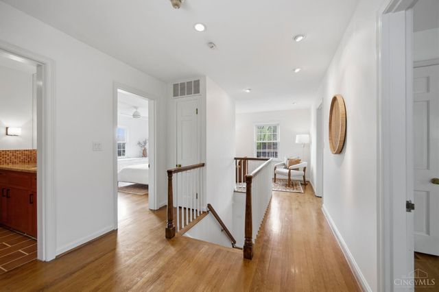 2750 Lower Grandin Road, Cincinnati, OH 45208