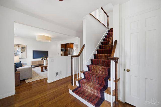 2750 Lower Grandin Road, Cincinnati, OH 45208
