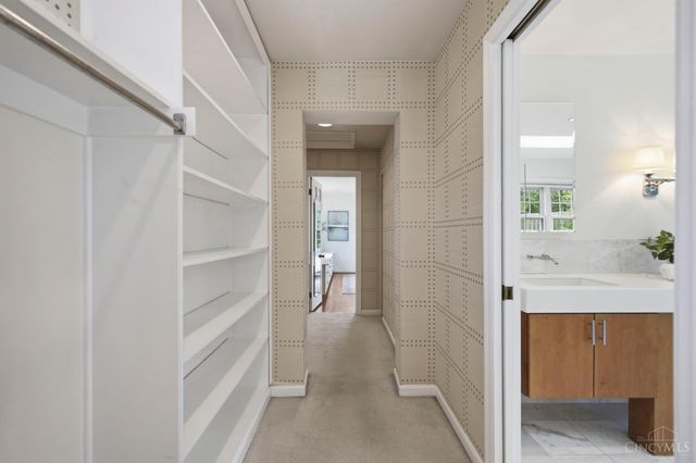 2750 Lower Grandin Road, Cincinnati, OH 45208