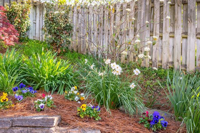 2750 Lower Grandin Road, Cincinnati, OH 45208