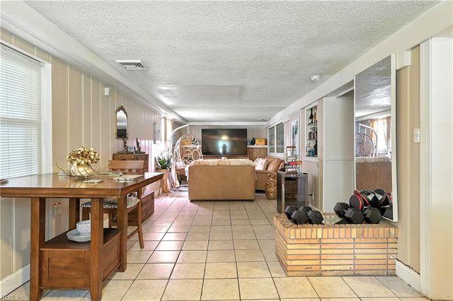 5133 E Princess Anne RD, Norfolk, VA 23502