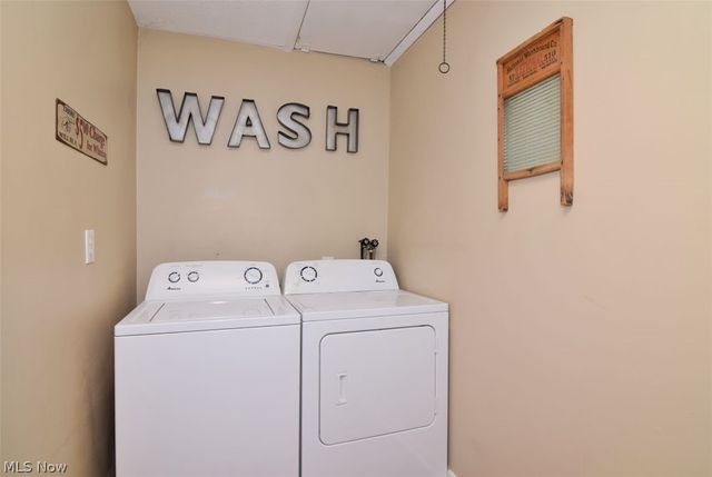 62 W Bel Meadow Lane, Chagrin Falls, OH 44022